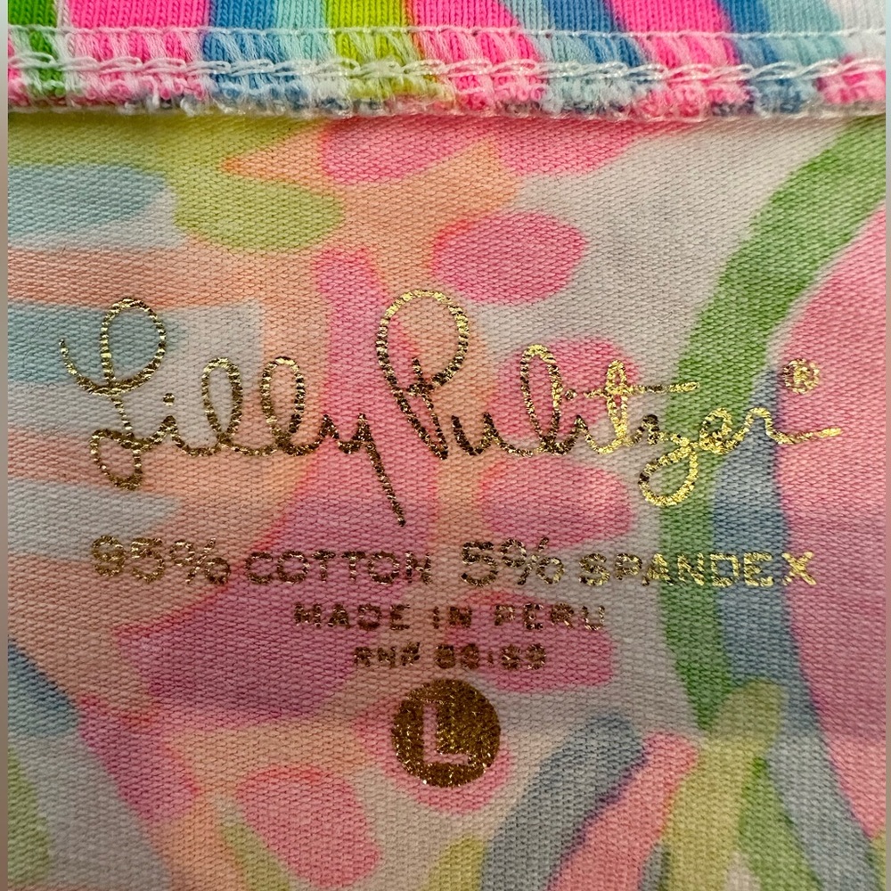 Lilly Pulitzer V-Neck Tee Size Large - Picture 2 of 3